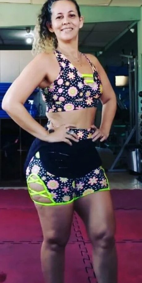 Soninha Coroa pornstar xxx pic