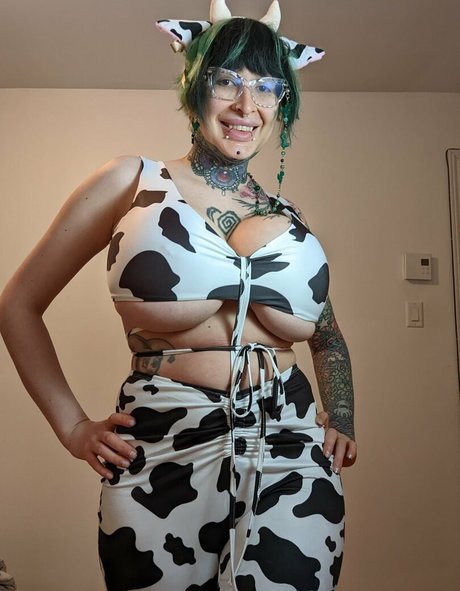 Ariane Saint Amour s pornstar pretty images