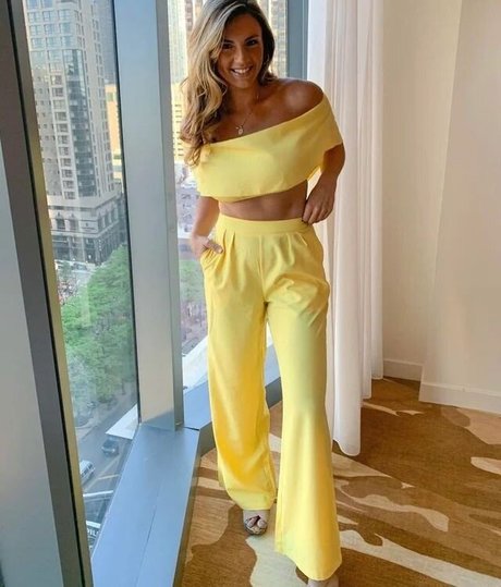 Annie Agar nudes star photos