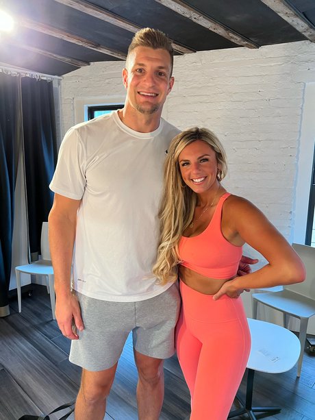 Annie Agar model top pics