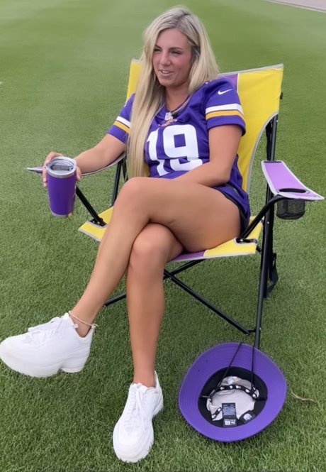 Annie Agar star sex photo