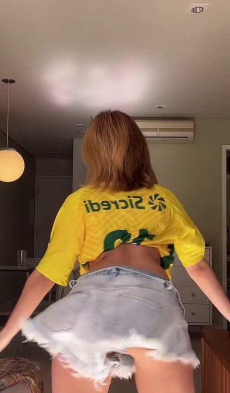 Thaiga beautiful pornstar img