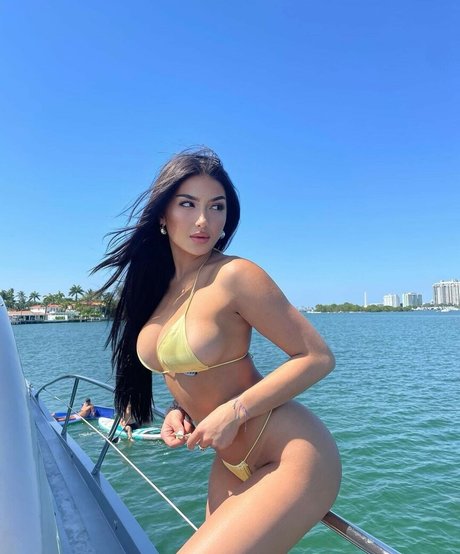 alexxjohns naked actress galleries