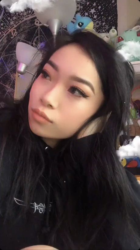 Fruitypoppin model pornographic archive