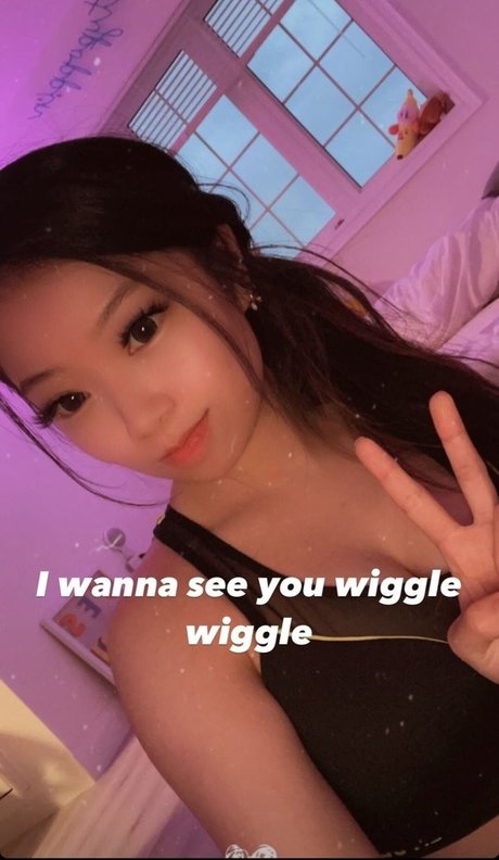 Fruitypoppin model high quality images