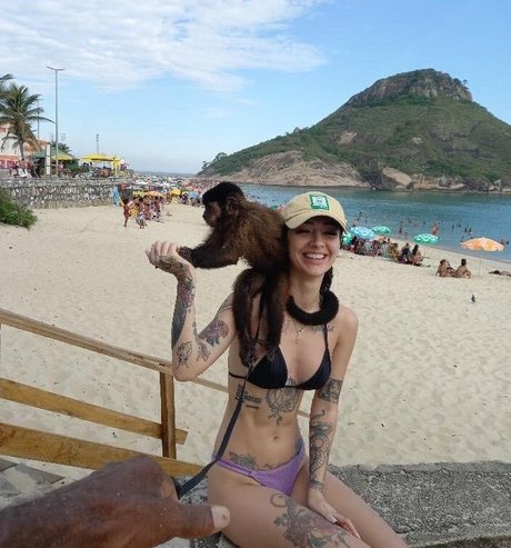 Caputile exclusive model picture