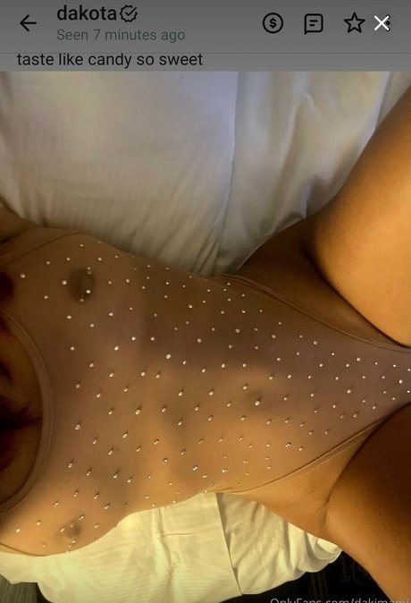 clitauro nude star photos