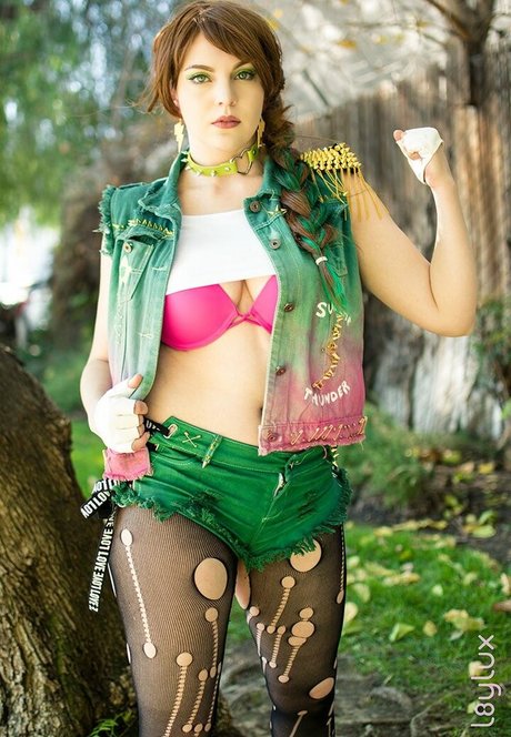 Khainsaw exclusive model galleries