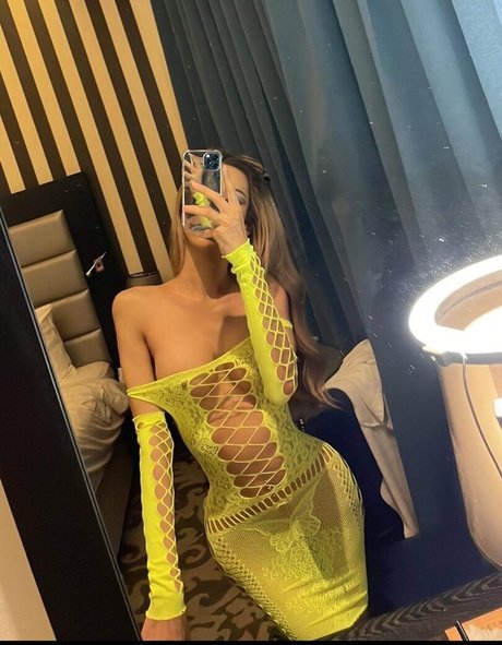 Pinky Fox nice model images