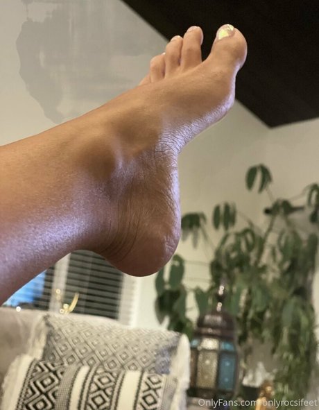 Rocsi Diaz model naked images