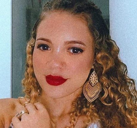 Yasmin Alves sex actress pic