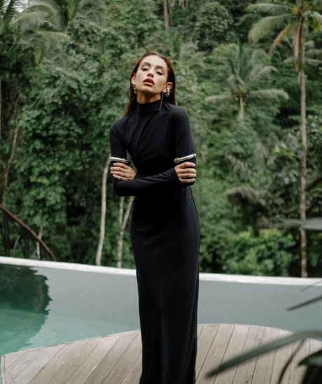 giant onlyfans art naked image