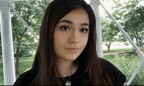 Bananabrea erotic model gallery