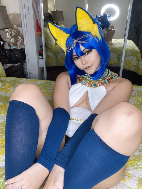 natylikespizza hot star pic