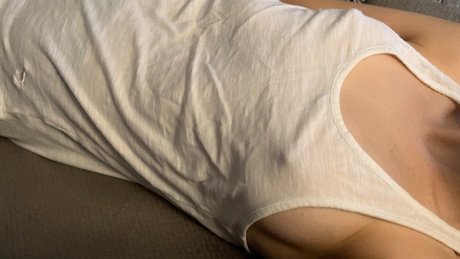 Olivia Lowen pornstar top photo