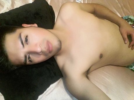 OLIVER MALVAL top star pic