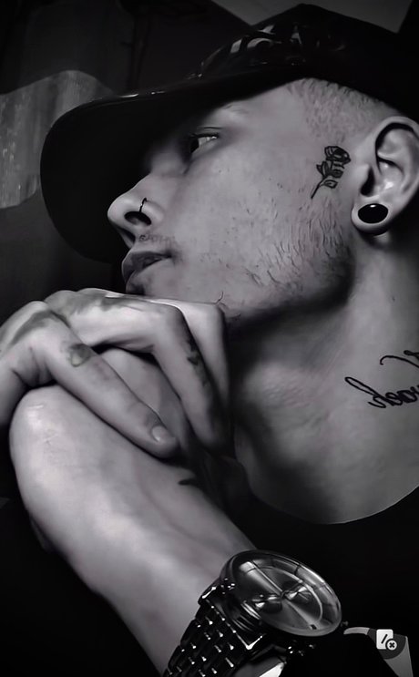 Inkedtaylor model best img