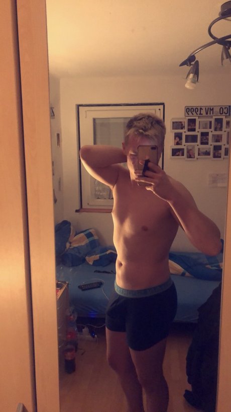 Official Max star high quality galleries