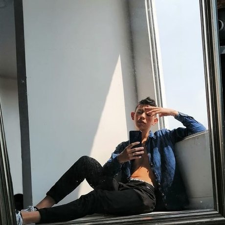 novack20 hot star picture