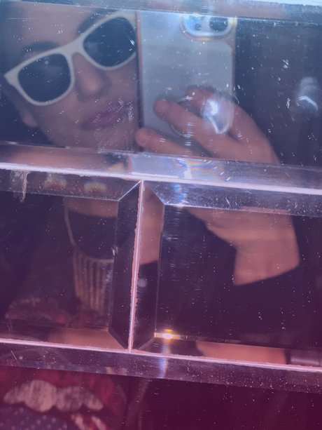 NotJaneDoe sexy pornstar image