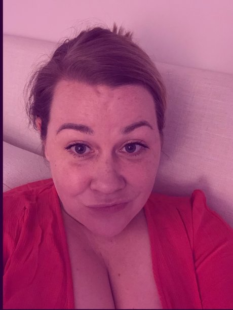 NotEverythinginKansasisFlat model xxx photos