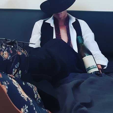 Ninjastar model naked pic