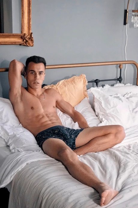 NikoLis star beautiful photos