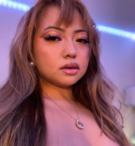 MaiKitana xxx model photos