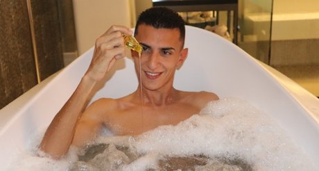 Pecado de Anjo nude star archive