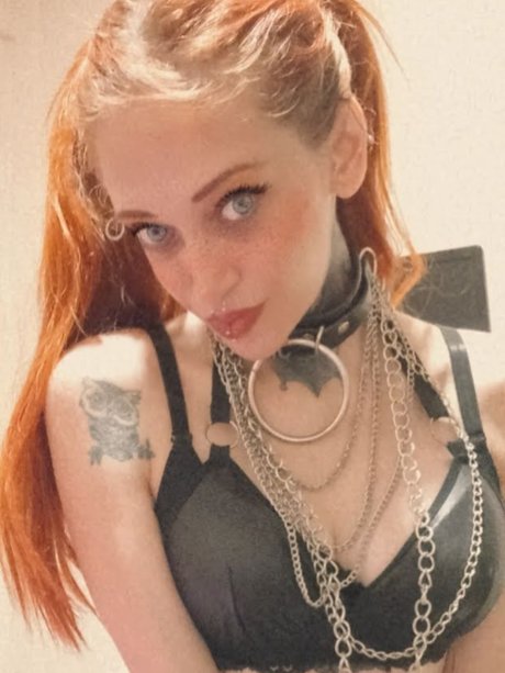 Siniestra nude pornstar photos