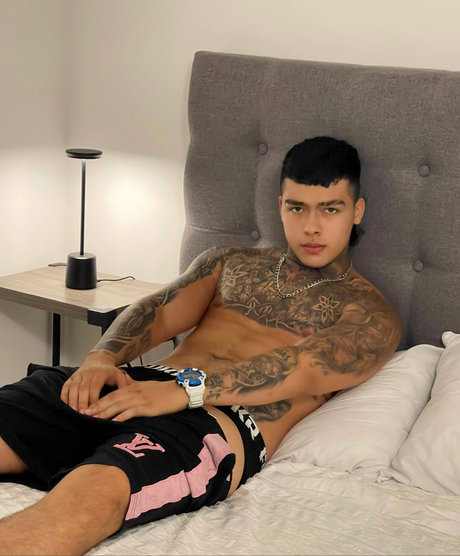 Palomino 29 sexy model img