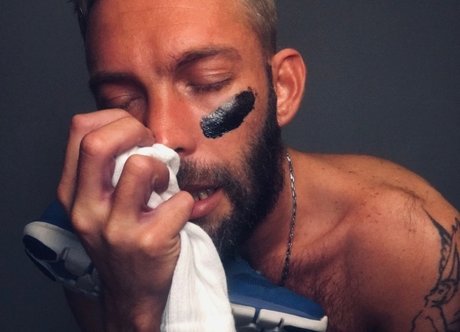 Oscar HM model nudes picture