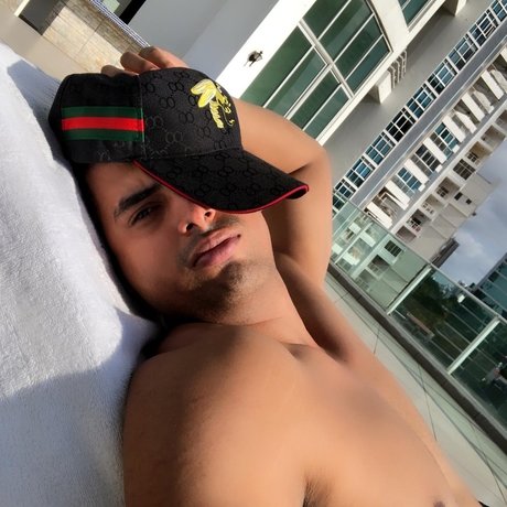 oscar enrique Casta eda rosales naked actress picture