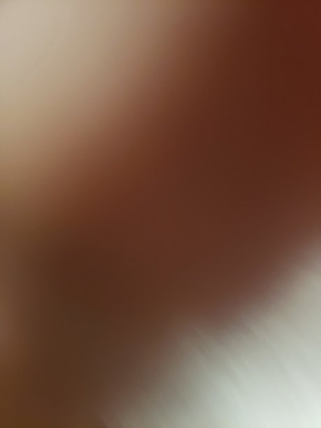 Tee Knows erotic actress image