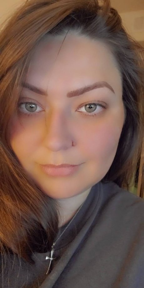 OnlyLuv perfect model image