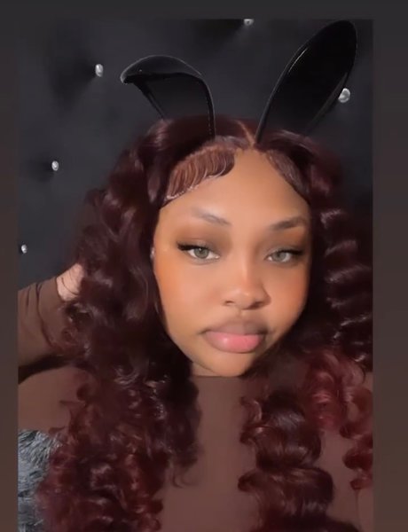 ONLYBABYCAKES exclusive pornstar pictures