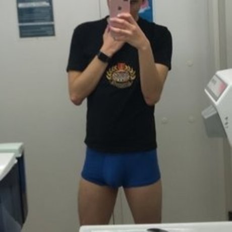 _pole nude actress photo