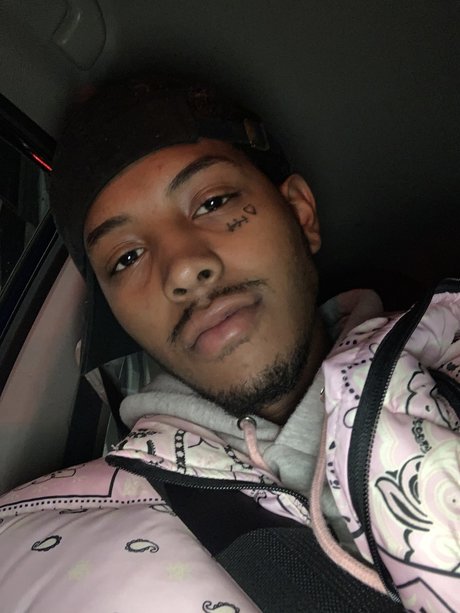 Pink Chanel Dior star sex galleries