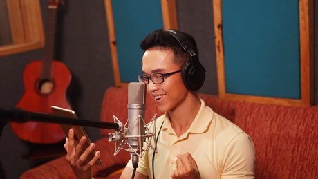 PHO RADIO nude actress image