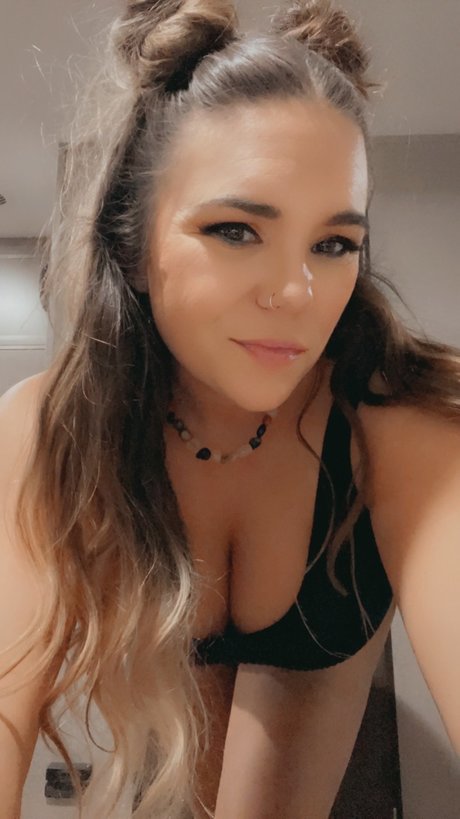 Pheonix Rayne nice pornstar gallery