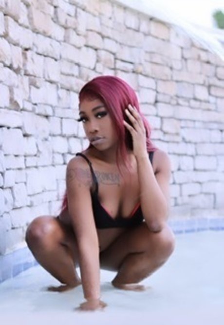 PutaaKayy star hd pic