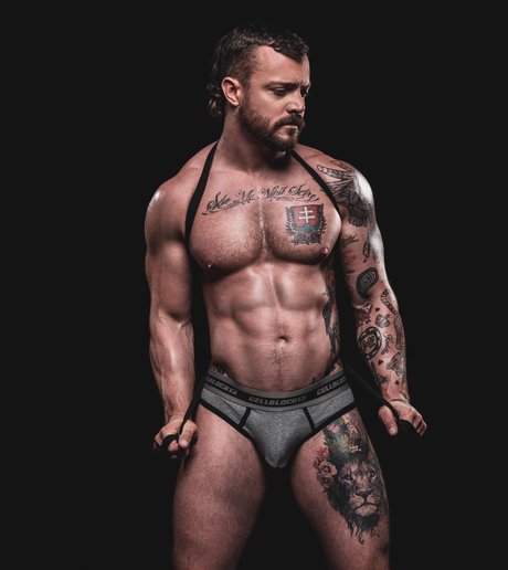 Callum Colbey model top image