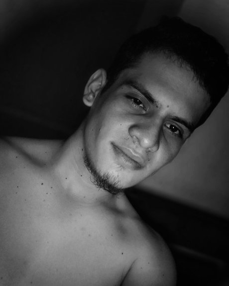 Luis Puentes pornstar top picture