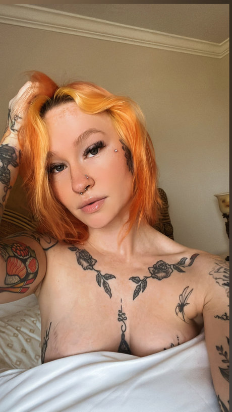 Psycho Sarah model nudes gallery