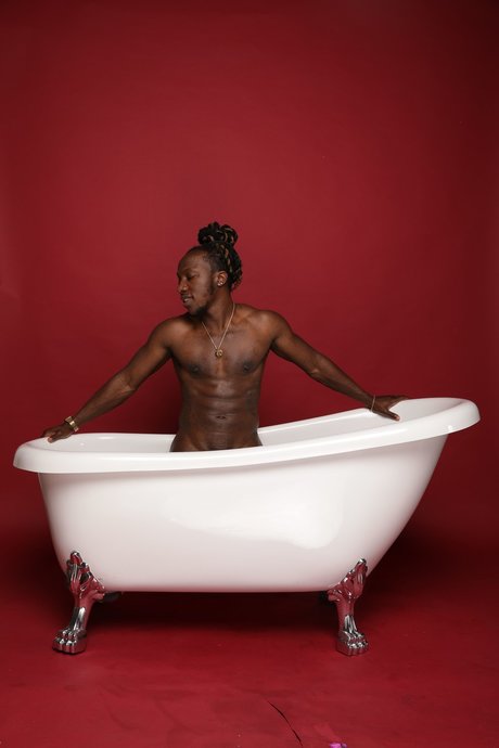 Proper Thug star pornographic pics