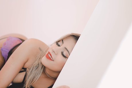 P R I S C I L A_ hd pornstar image