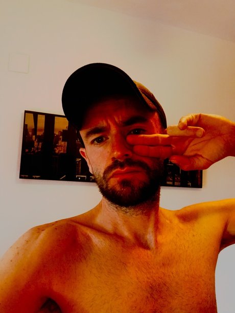 RiCi nice pornstar pic