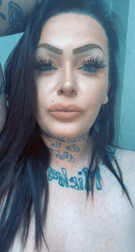 Phenix Reigns perfect star photo