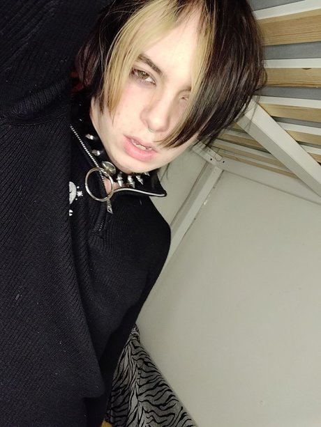 Zeon and Chloe model pretty archive