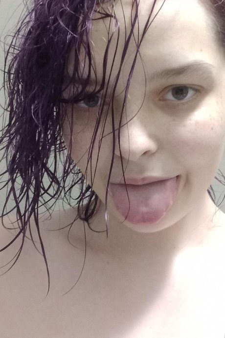 Ari L free model img